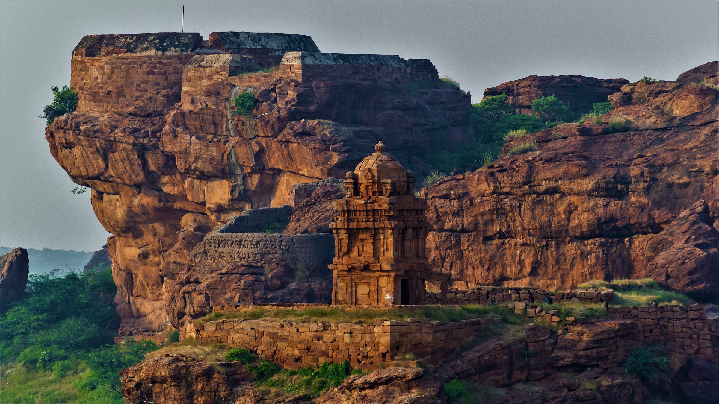 rockclimbingbadami.in